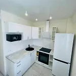 вид моря,13 фонтана,кораблик,рыба *