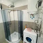 вид моря,13 фонтана,кораблик,рыба *