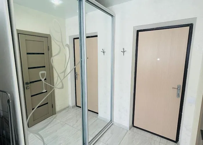 вид моря,13 фонтана,кораблик,рыба *